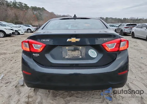 2018 Chevrolet Cruze Lt z USA, uszkodzony, nr VIN 1G1BE5SM8J7220043